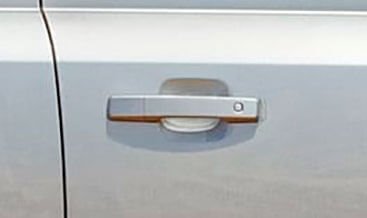 Keyless Entry & Start — Proximity entry with push-button ignition and hands-free tailgate