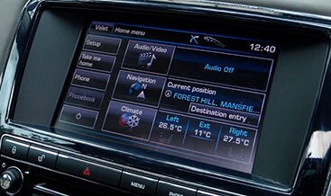 Radio frequency adjustment
(for USA vehicles)